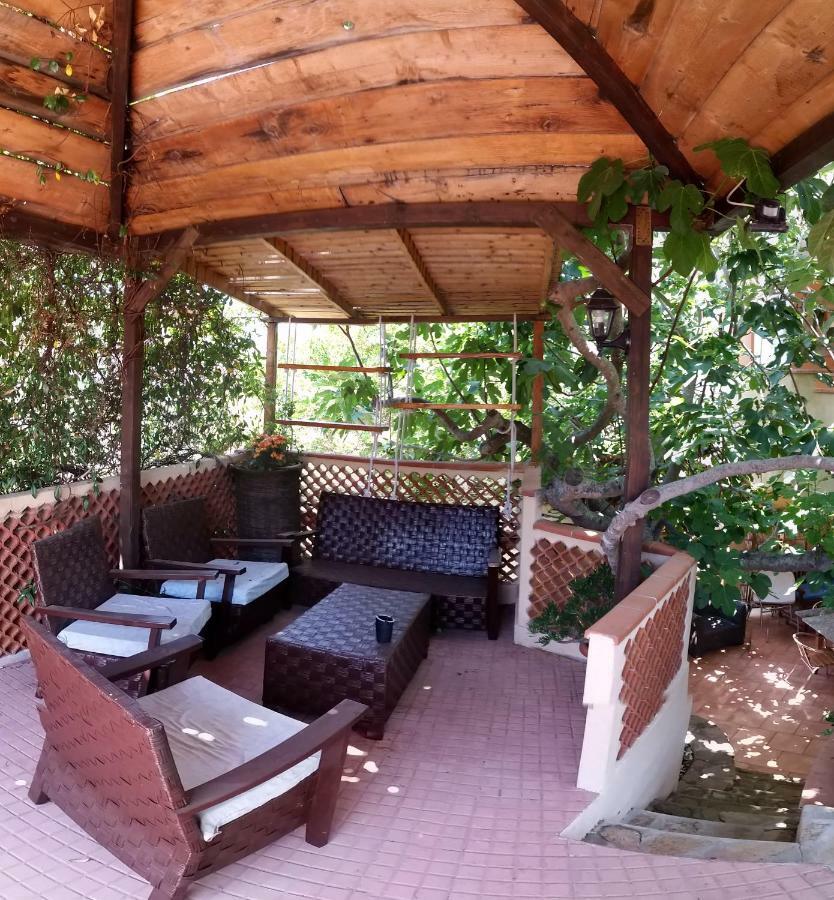 B&B Casa Derosas Голфо Аранчи Екстериор снимка