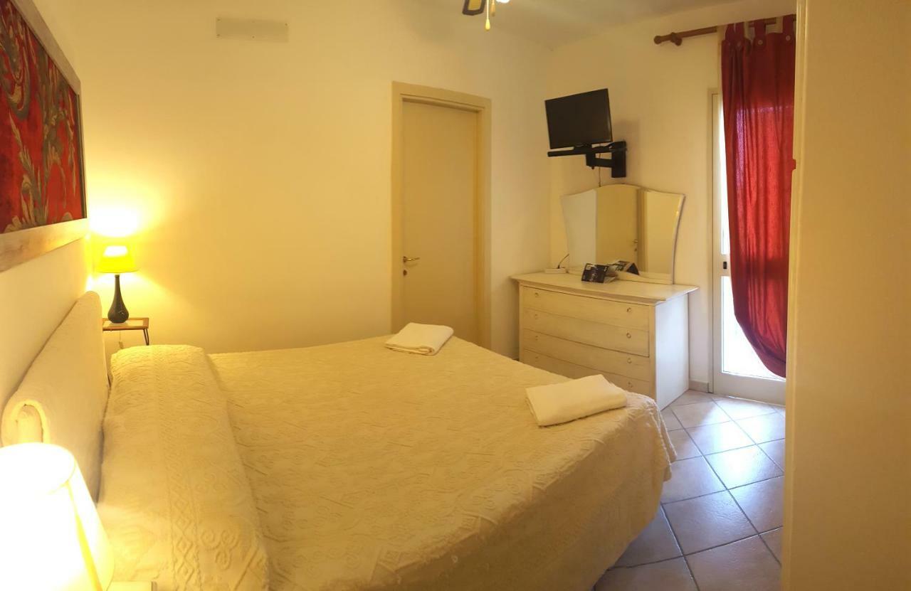 B&B Casa Derosas Голфо Аранчи Екстериор снимка