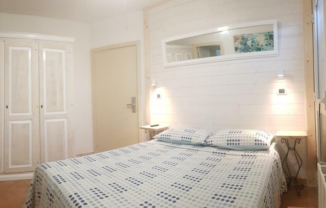 B&B Casa Derosas Голфо Аранчи Екстериор снимка