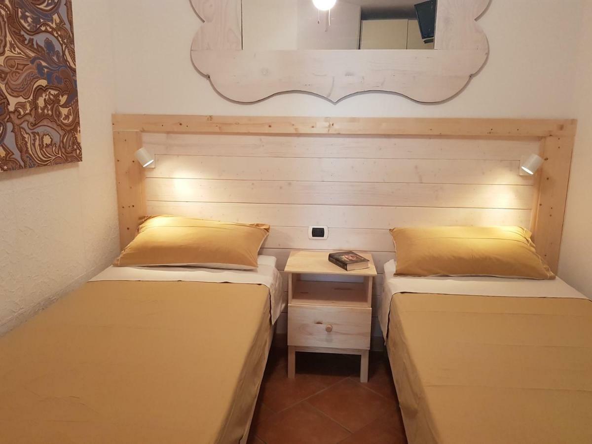 B&B Casa Derosas Голфо Аранчи Екстериор снимка