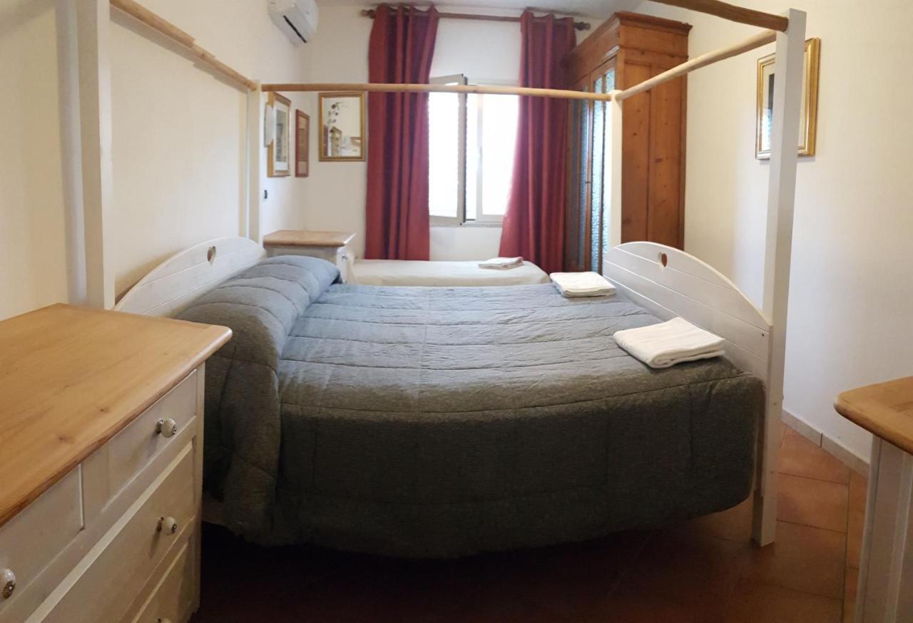 B&B Casa Derosas Голфо Аранчи Екстериор снимка